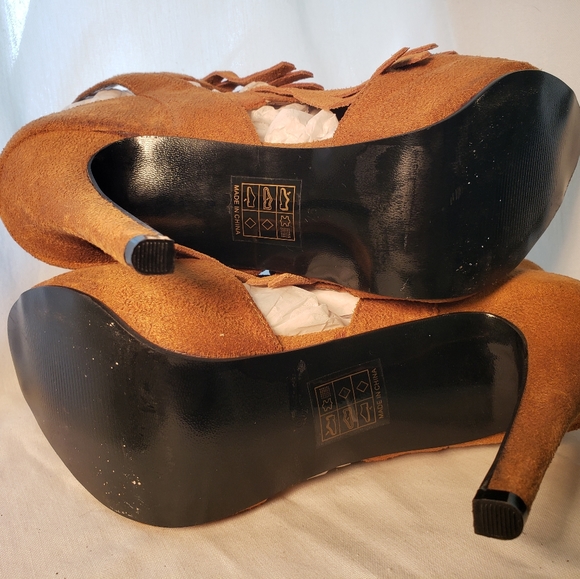 N.Y.L.A “Fancy” Suede Leather, Fringe Platform, 5 Inch Stiletto Heels - Picture 6 of 10